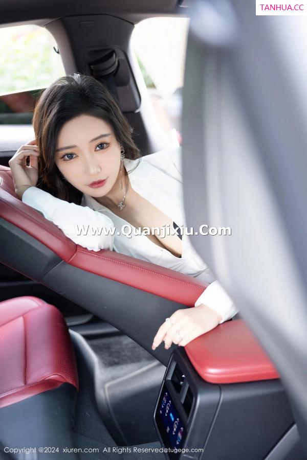 王馨瑶  [XiuRen]高清写真图 2024.03.29 No.8314 王馨瑶yanni 黑丝美腿第7张图片